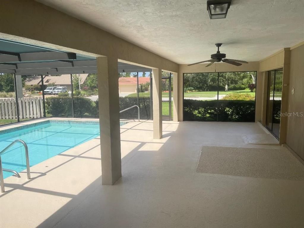 Interior, Pool, Sun Room