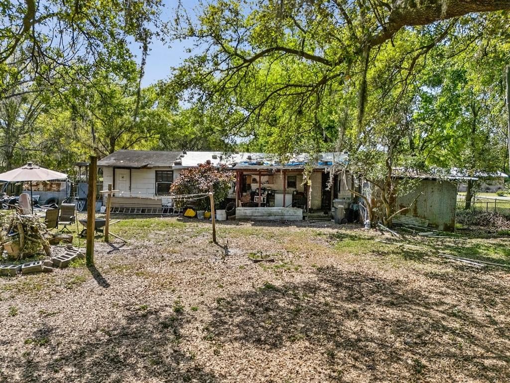 Backyard, Exterior