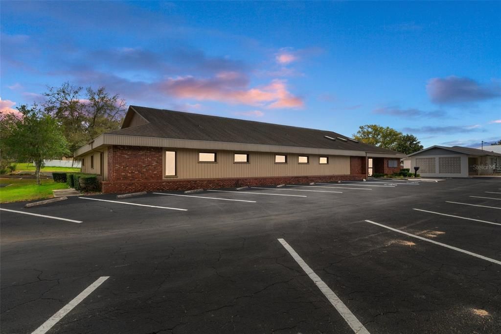 Attached, Exterior, Facade, Brick Facade, Ranch