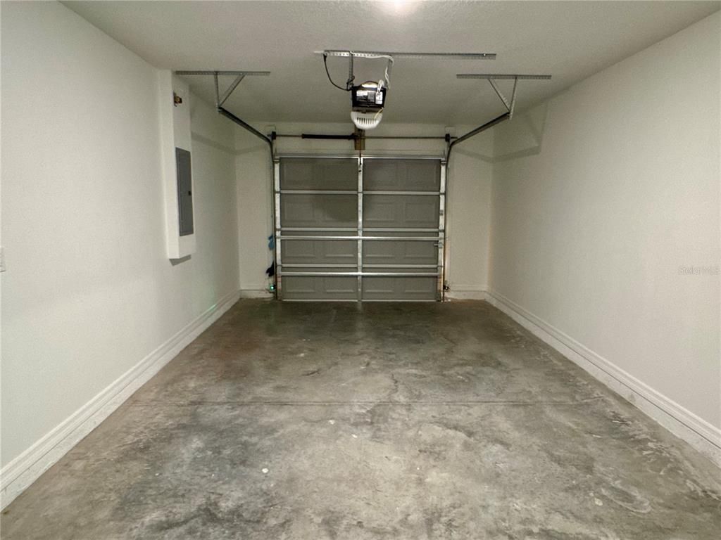 Garage, Interior