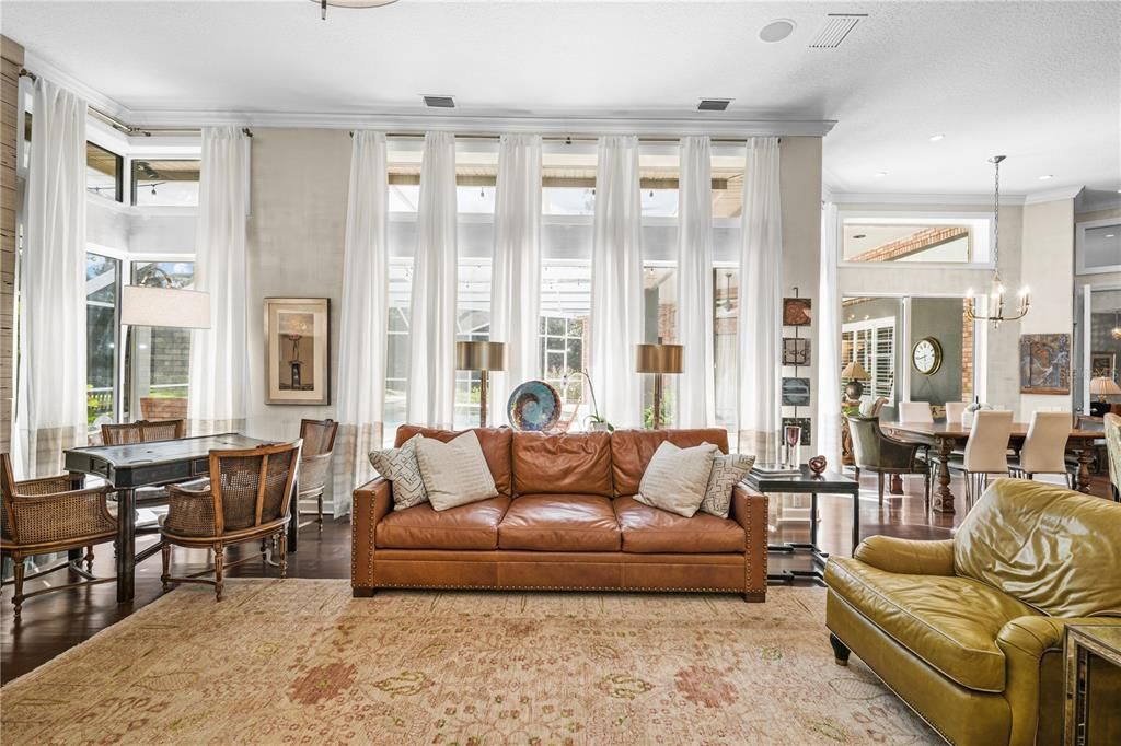 Chandelier, Dining room, Interior, Living room, Pendant Lights, Recessed Lighting, Wood Texture Flooring