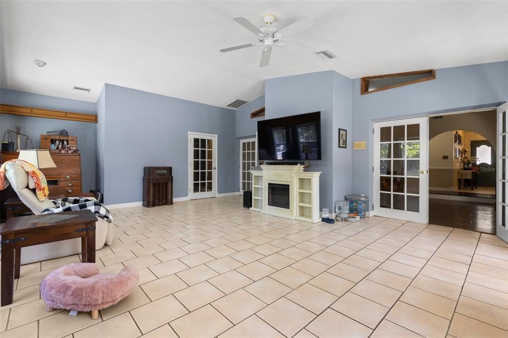 Fireplace, Interior, Recessed Lighting