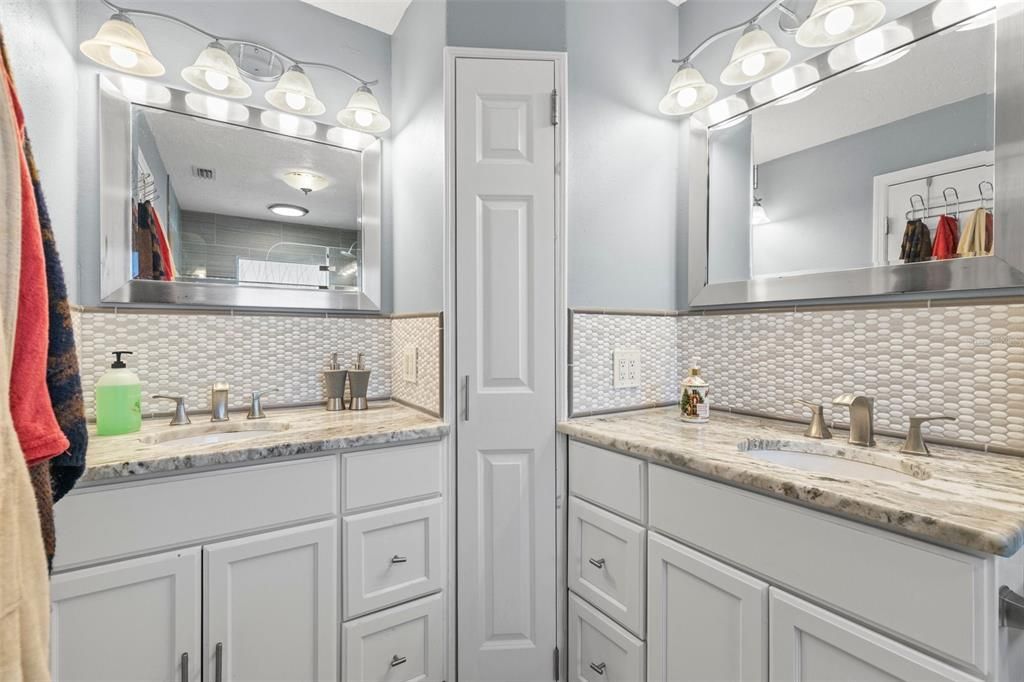 Bathroom, Dual Sink Vanities, Interior