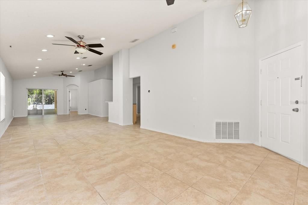 Empty room, Interior, Pendant Lights, Recessed Lighting