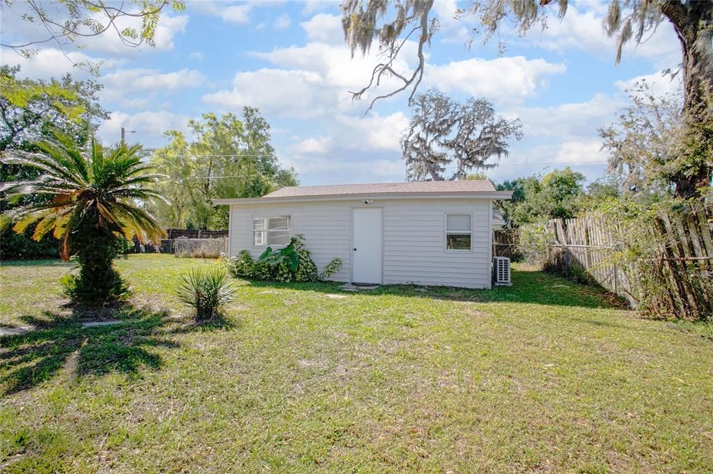 Backyard, Exterior