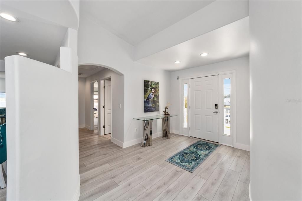 Interior, Recessed Lighting, Wood Texture Flooring