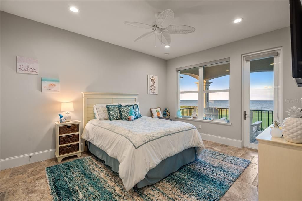 Bedroom, Interior, Recessed Lighting, Water