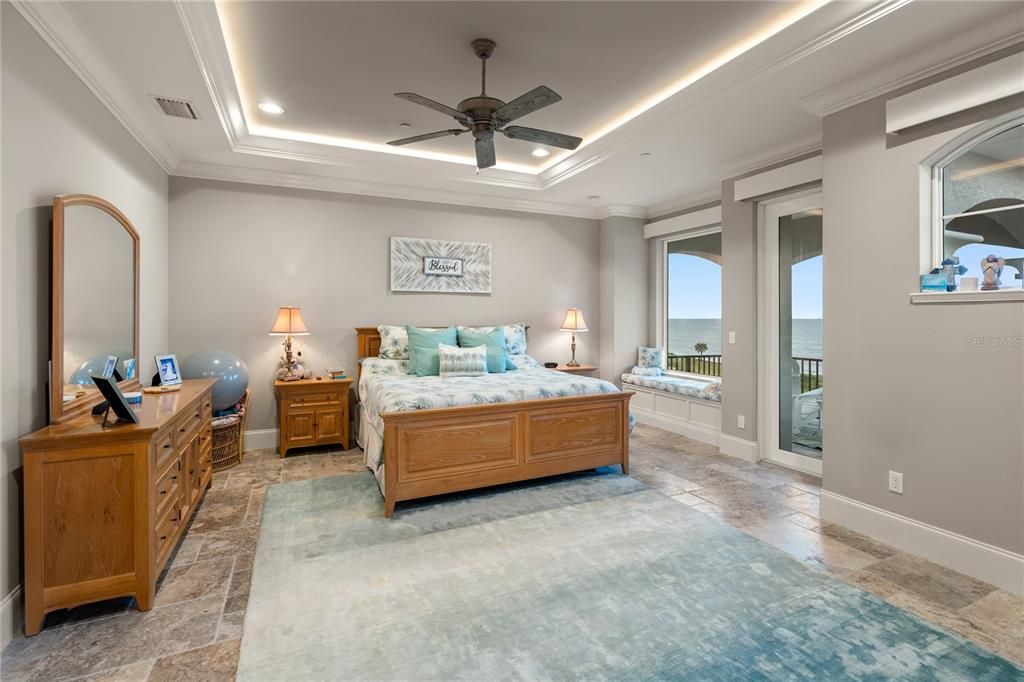 Bedroom, Interior, Recessed Lighting, Water