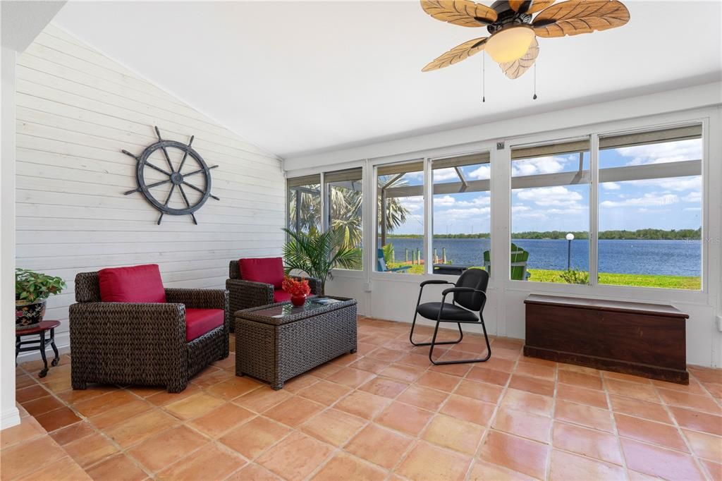 Interior, Living room, Sun Room, Water