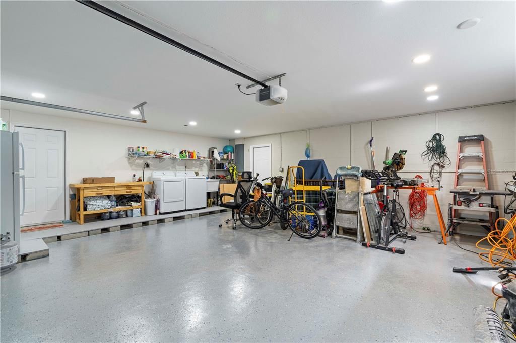 Garage, Interior, Recessed Lighting, Washer