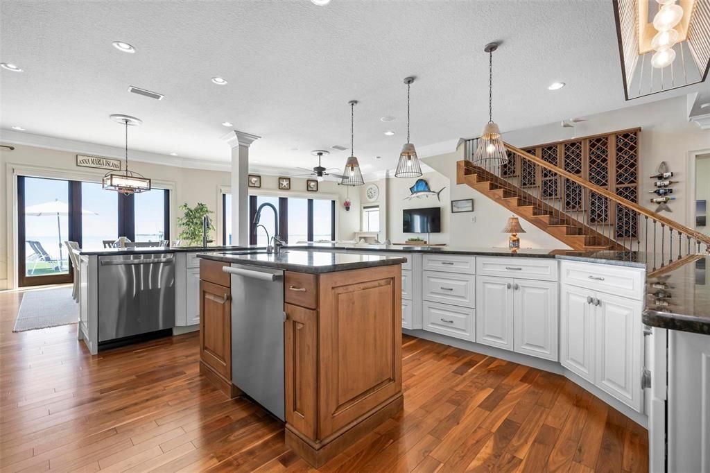 Interior, Kitchen, Pendant Lights, Recessed Lighting, Wood Texture Flooring