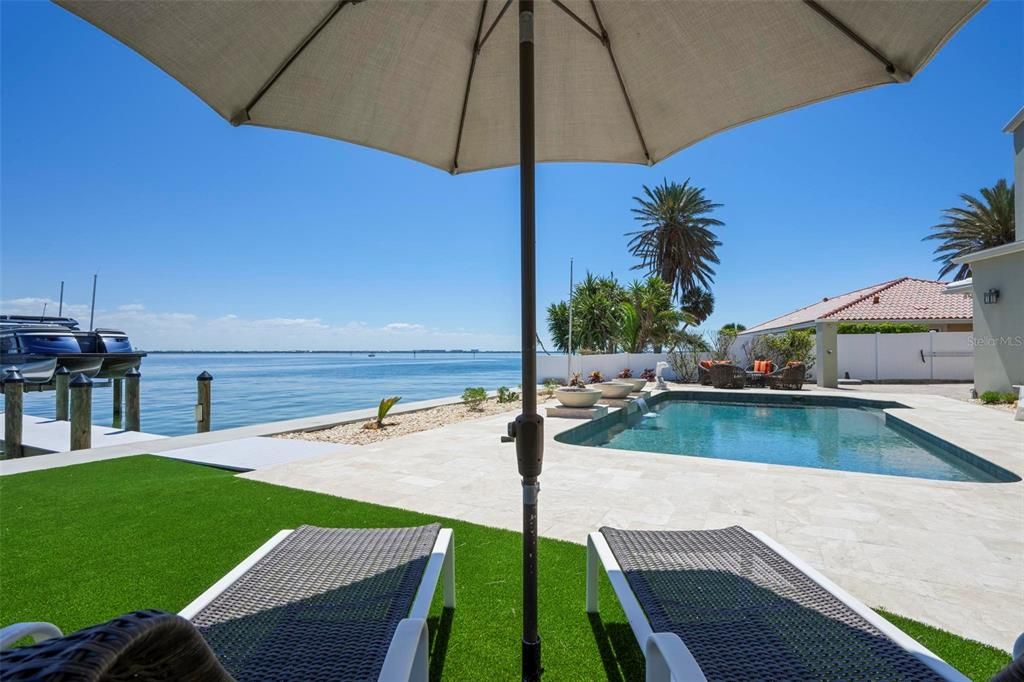 Exterior, Pool, Water