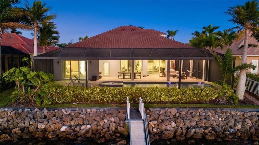 Backyard, Exterior, Facade, Ranch