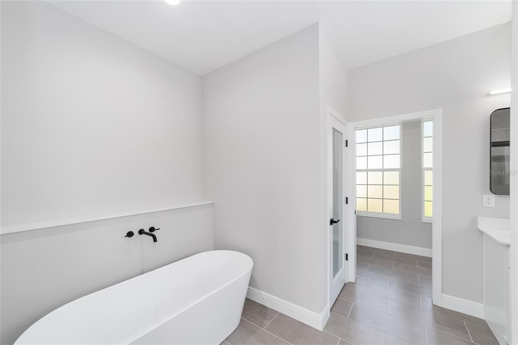 Bathroom, Free Standing Baths, Interior, Recessed Lighting