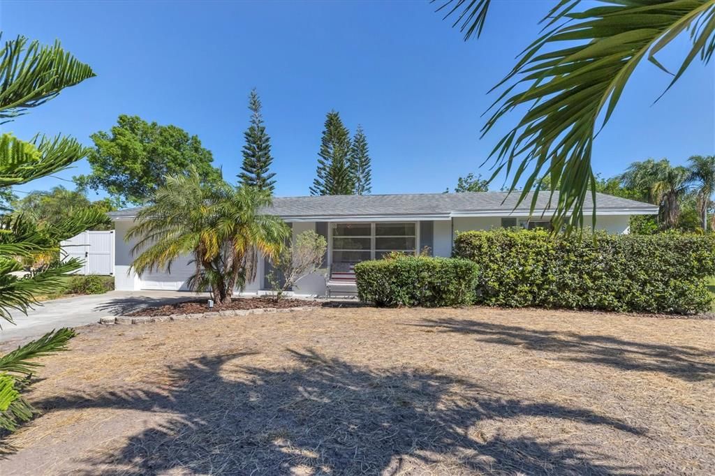Attached, Backyard, Exterior, Facade, Ranch