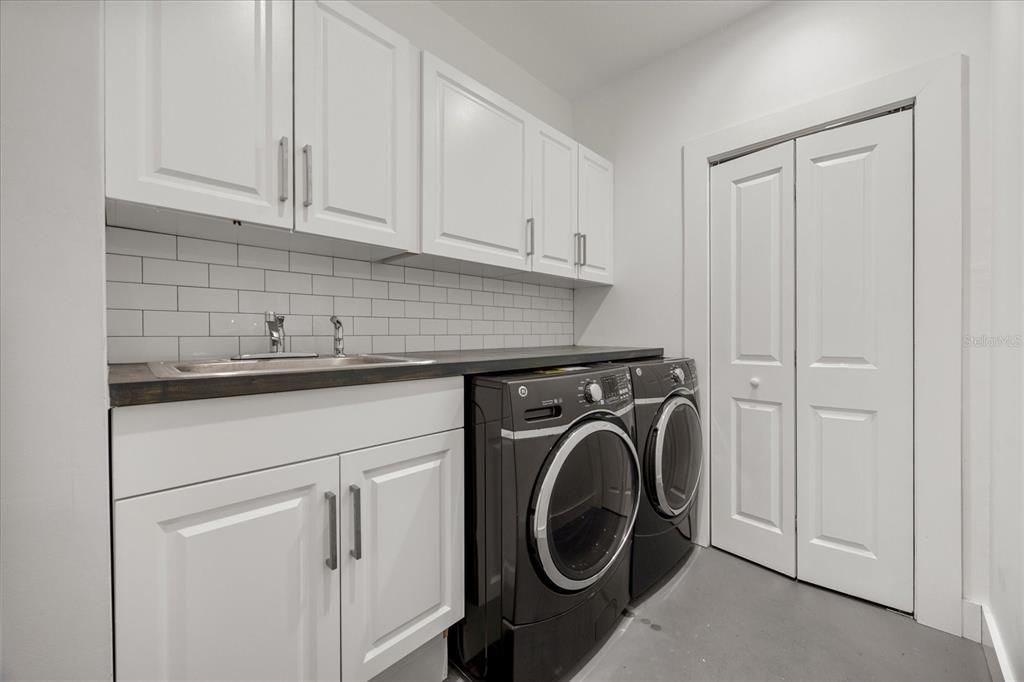 Interior, Washer