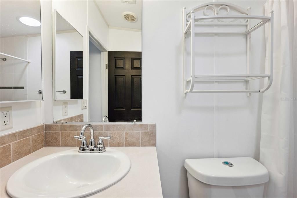 Bathroom, Interior, Recessed Lighting