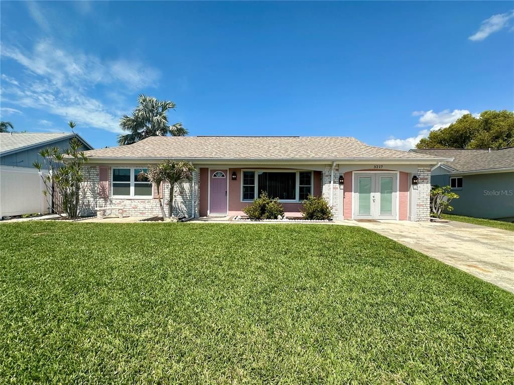 Backyard, Exterior, Facade, Ranch