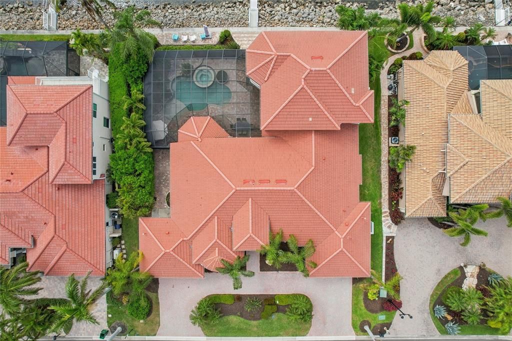 Exterior, Drone