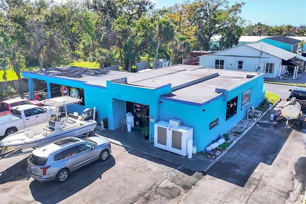 Exterior, Drone