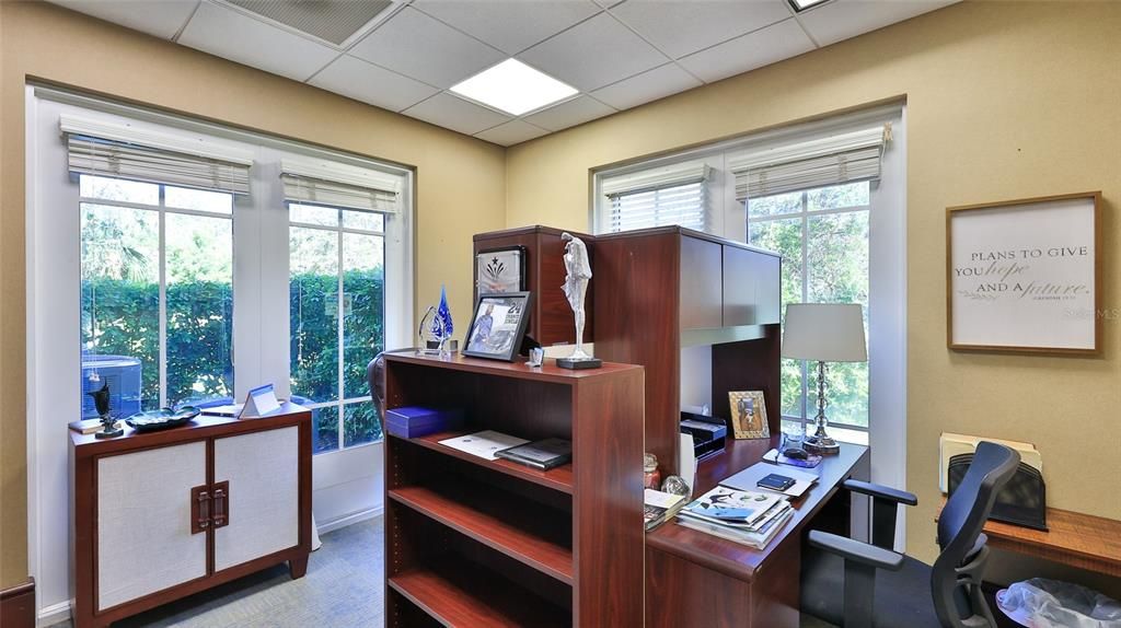 Home Office, Interior