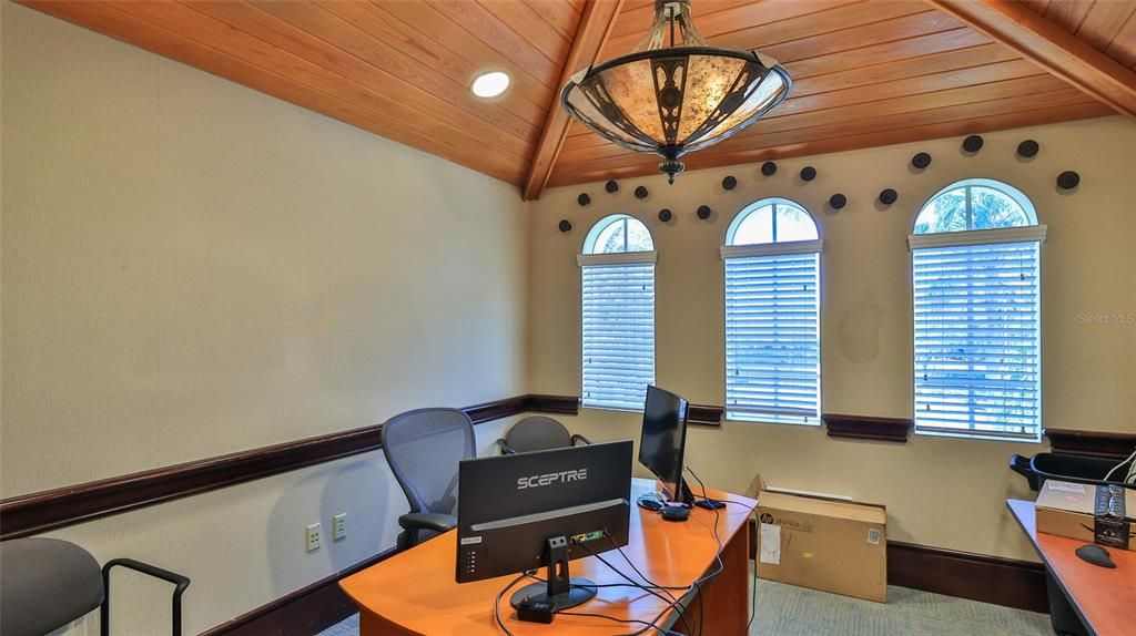 Home Office, Interior, Pendant Lights, Recessed Lighting, Wooden Ceilings