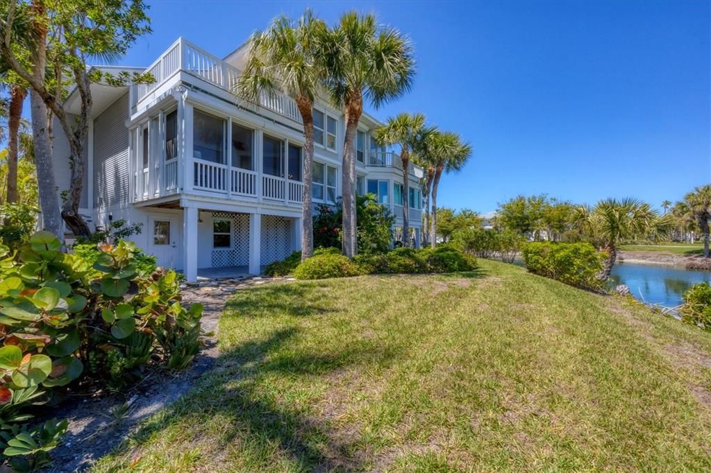 Backyard, Exterior, Water
