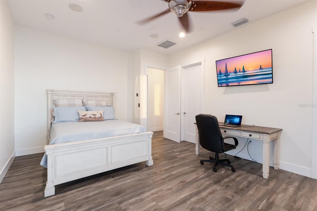Bedroom, Home Office, Interior, Recessed Lighting, Wood Texture Flooring
