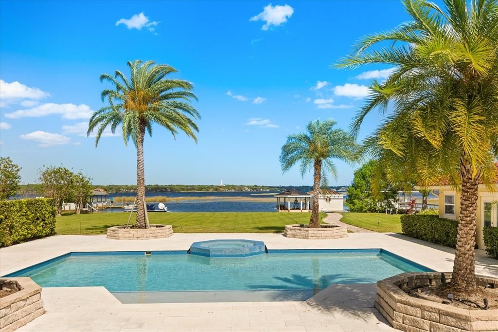 Exterior, Pool, Water