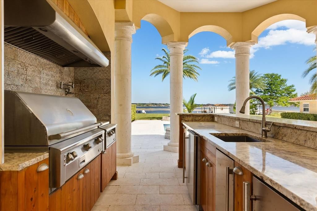 Exterior, Outdoor Kitchen, Water