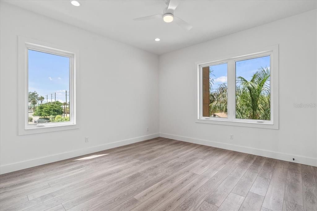 Empty room, Interior, Recessed Lighting, Wood Texture Flooring