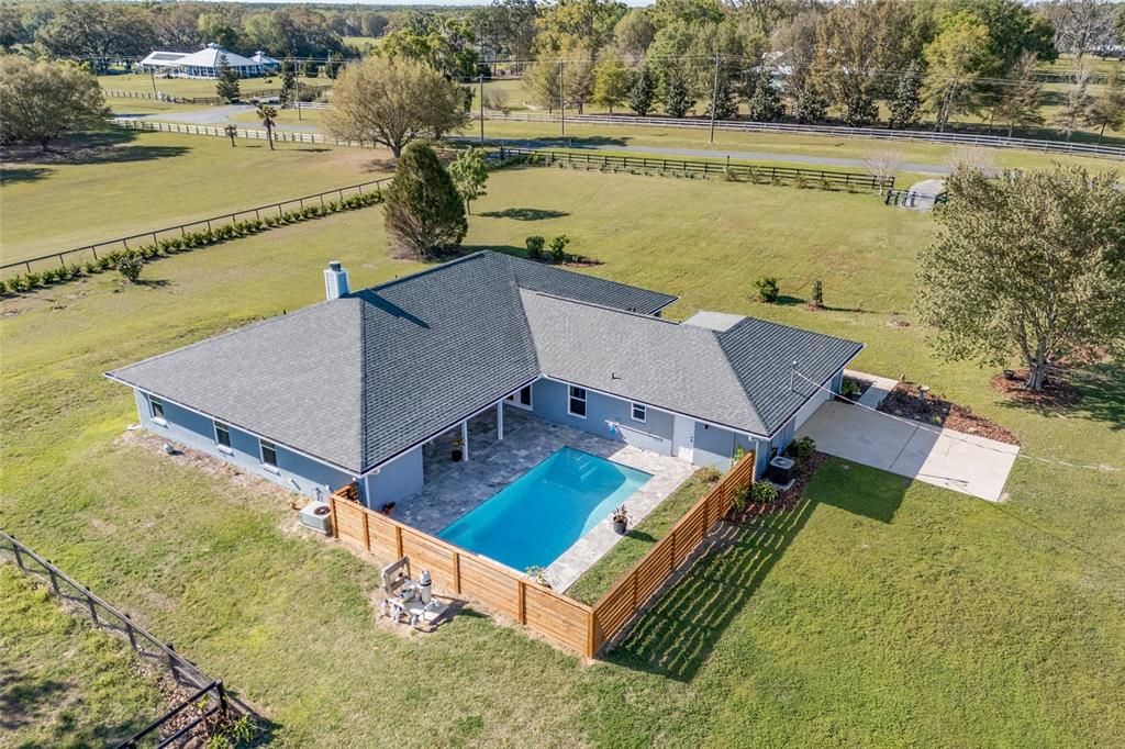 Exterior, Drone