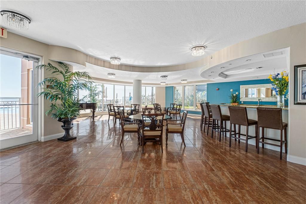 Dining room, Interior, Recessed Lighting
