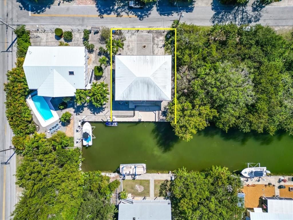 Exterior, Drone