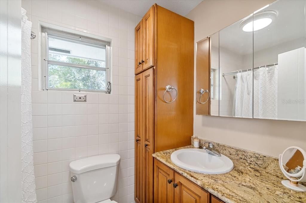 Bathroom, Interior, Recessed Lighting