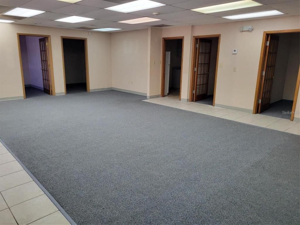 Empty room, Interior, Recessed Lighting