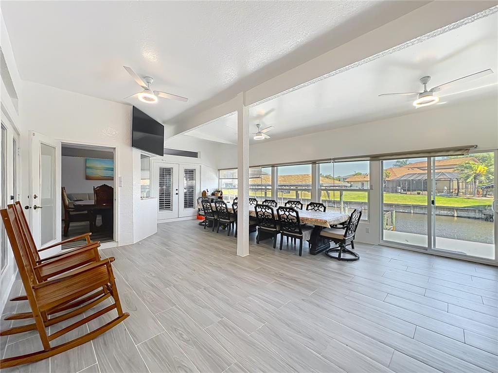 Dining room, Interior, Wood Texture Flooring