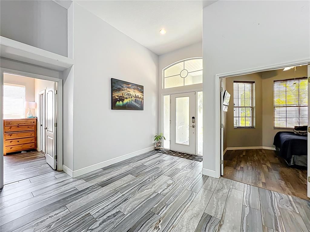 Interior, Recessed Lighting, Wood Texture Flooring