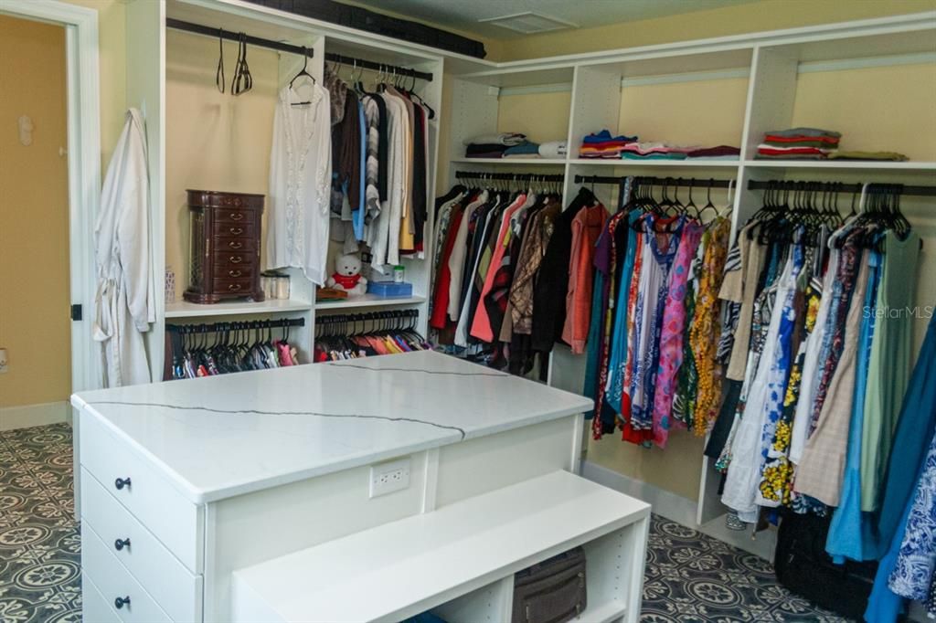 Interior, Walk-in Closets