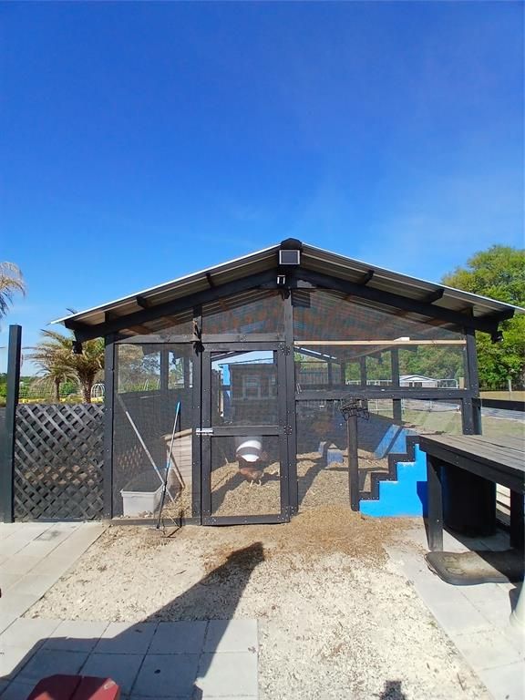 Backyard, Exterior