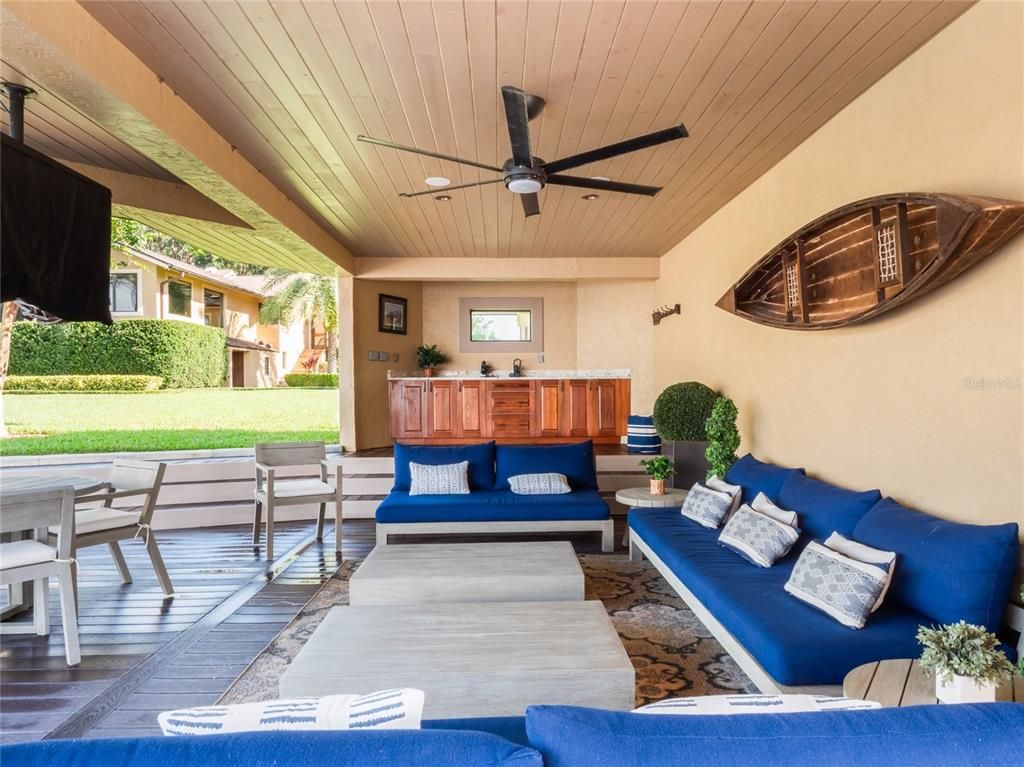 Exterior, Living room