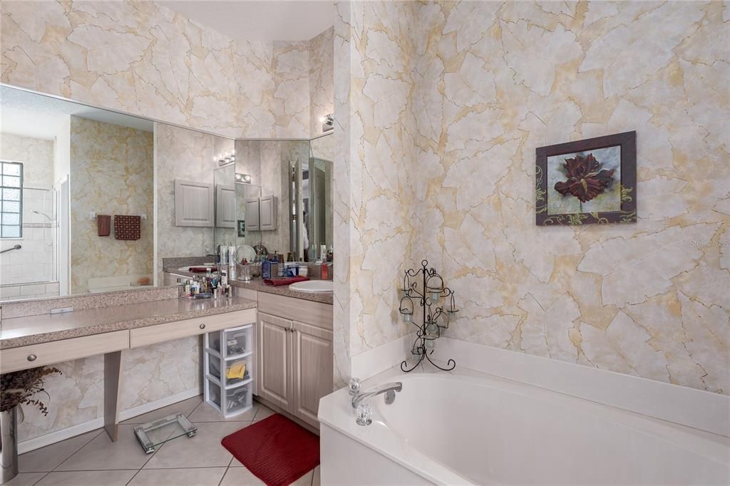 Bathroom, Dual Sink Vanities, Interior