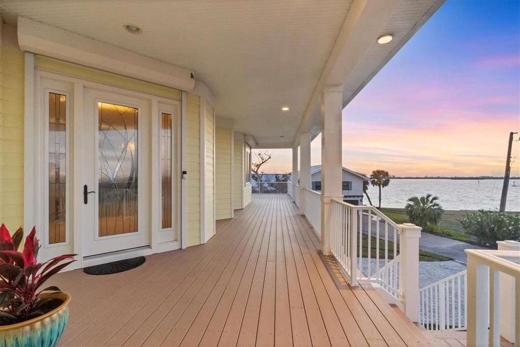 Exterior, Recessed Lighting, Water