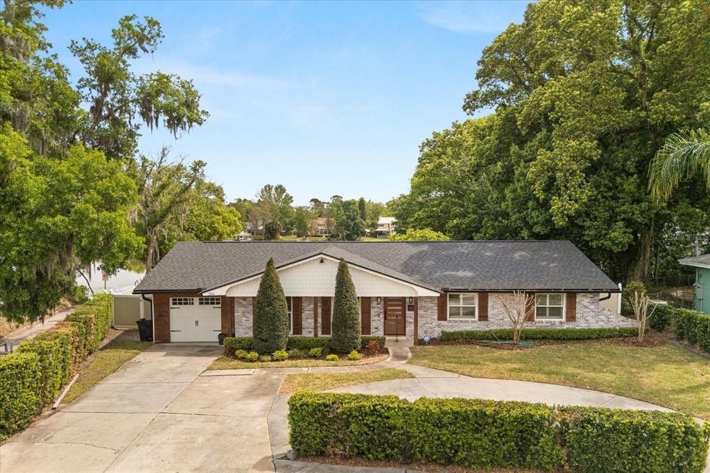 Attached, Backyard, Exterior, Facade, Brick Facade, Ranch