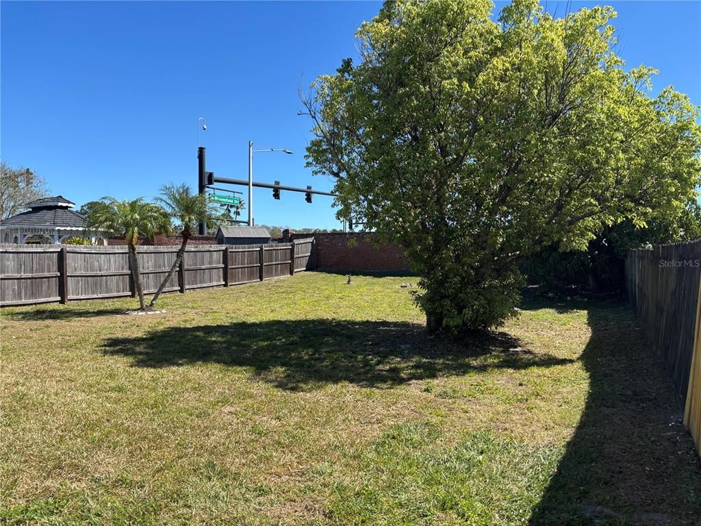 Backyard, Exterior