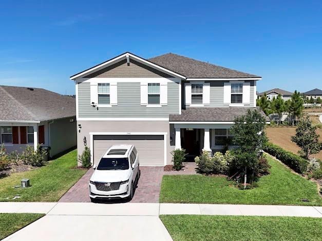 Attached, Exterior, Facade, American Craftsman