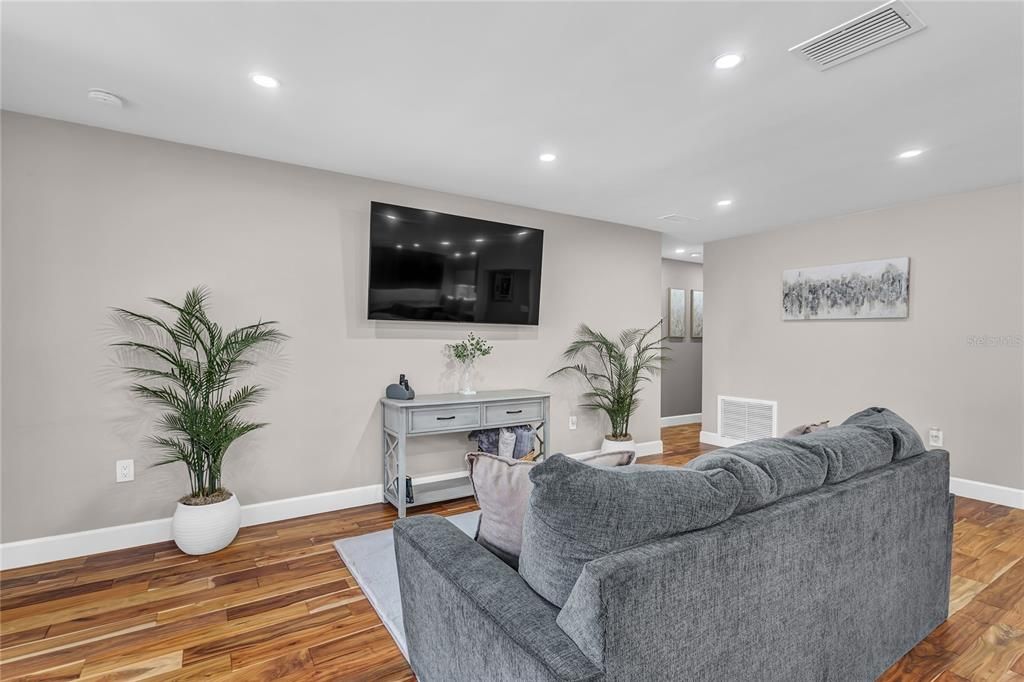 Interior, Living room, Recessed Lighting, Wood Texture Flooring