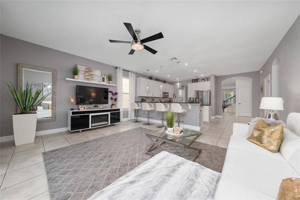 Interior, Kitchen, Living room, Pendant Lights, Recessed Lighting, Stainless Steel Appliances