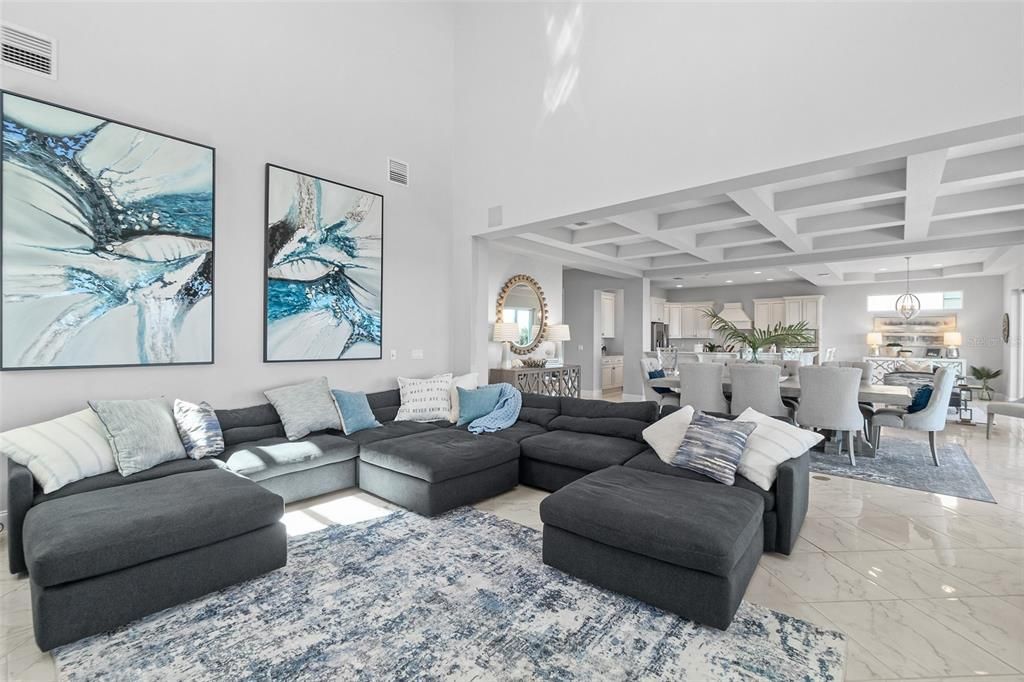 Chandelier, Dining room, Interior, Kitchen, Living room, Marble, Pendant Lights, Recessed Lighting