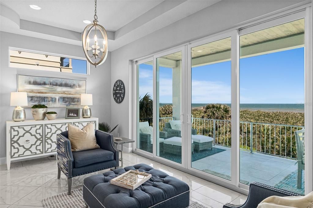 Interior, Living room, Marble, Pendant Lights, Recessed Lighting, Water